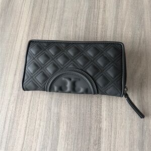 Tory Burch Fleming Matte Zip Continental Wallet